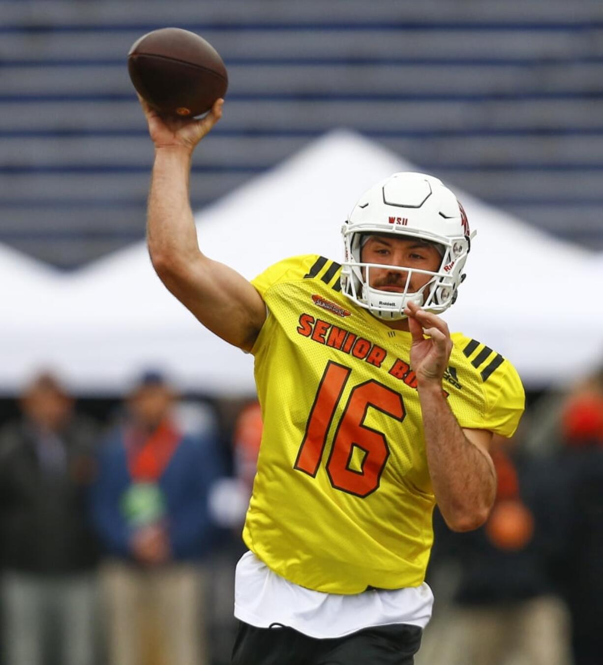 Gardner Minshew II of Washington State throws a pass during practice for Saturday’s Senior Bowl in Mobile, Ala.