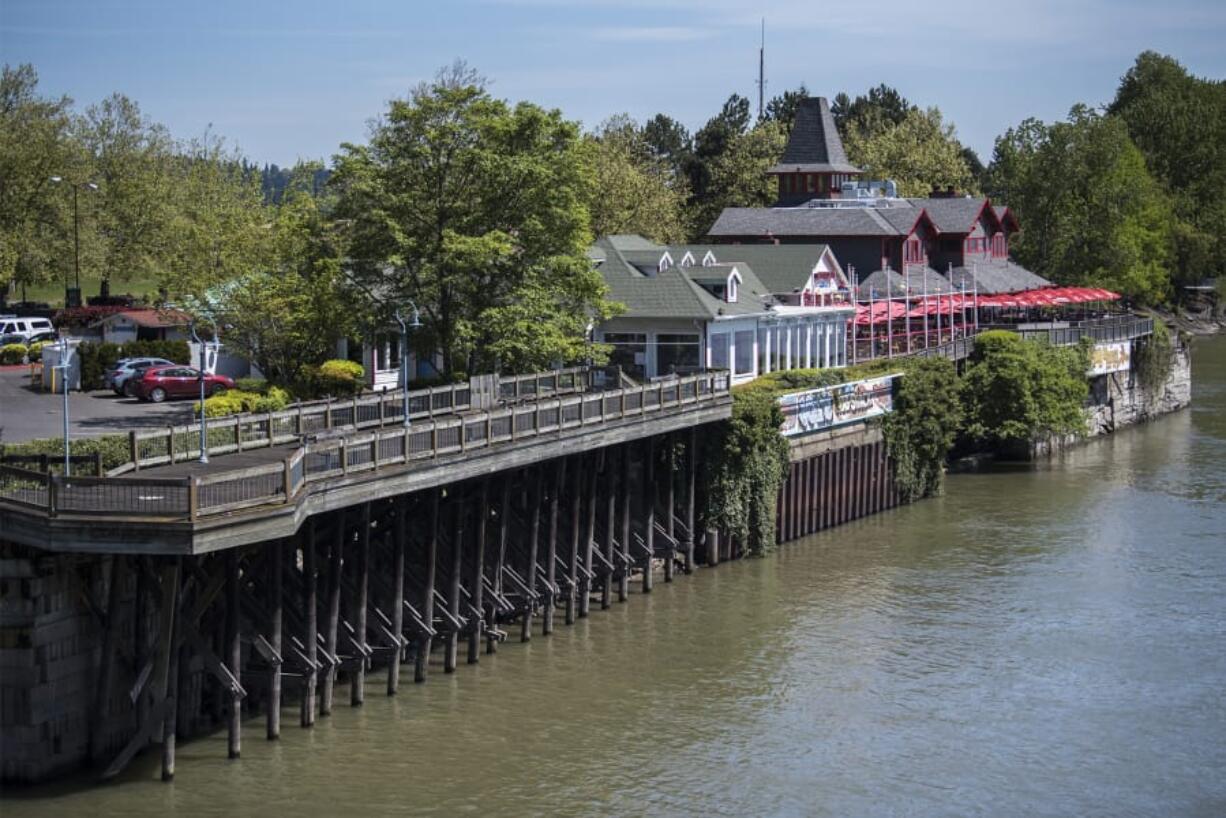 The proposed project from Kirkland Development would redevelop the site of Joe’s Crab Shack and Who Song and Larry’s, creating a mixed-use project with apartments, office and retail space and a possible hotel. It would also rebuild and widen the section of the Columbia Renaissance Trail that runs along the south side of the restaurants, which has been closed since 2007 due to a deteriorating foundation.