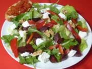 Beet and Goat Cheese Salad (Linda Gassenheimer/TNS)