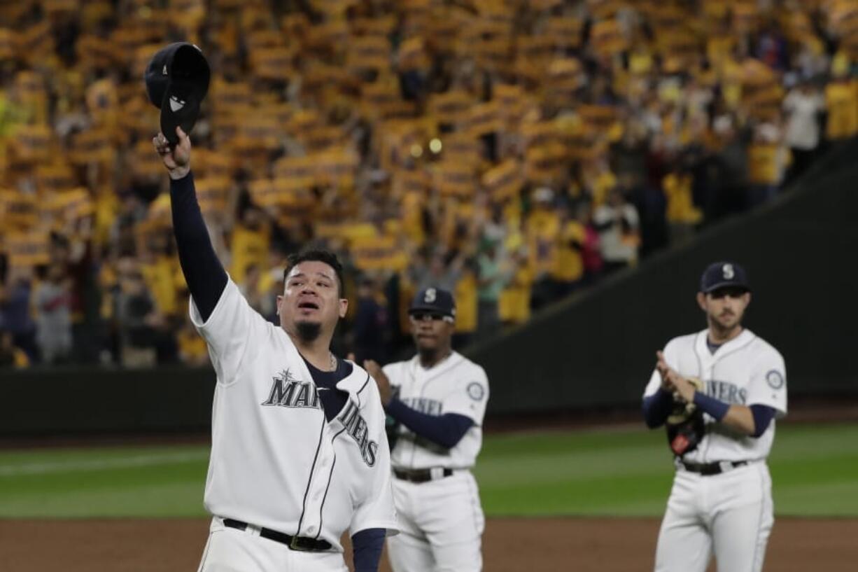 Seattle Mariners starting pitcher Felix Hernandez tips his cap as he leaves the team&#039;s baseball game against the Oakland Athletics during the sixth inning Thursday, Sept. 26, 2019, in Seattle in his final start of the season. (AP Photo/Ted S.