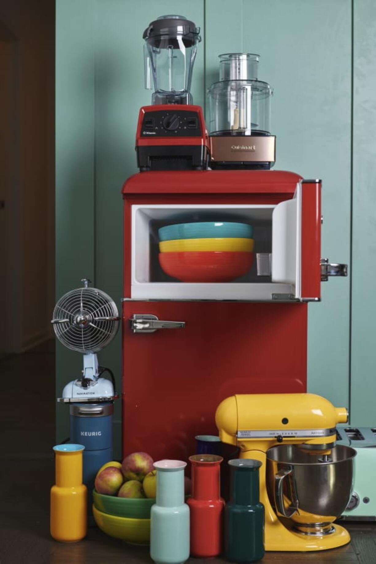 There are a lot of ways to add color to your kitchen.