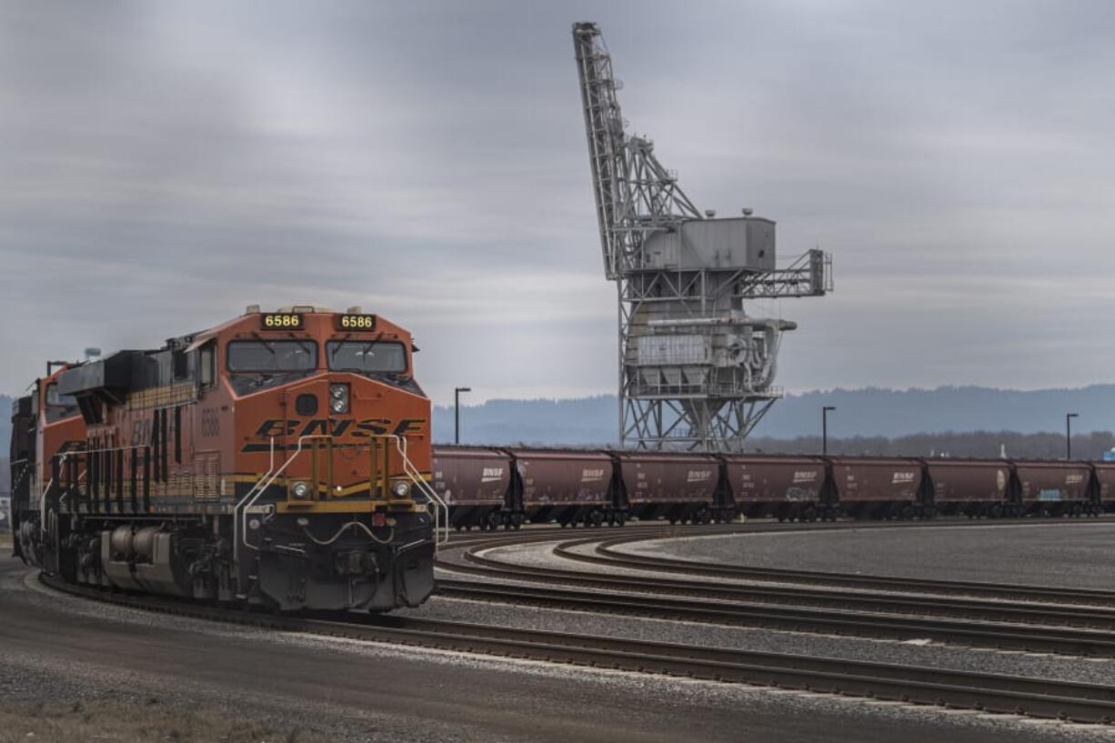 The rail loop on Terminal 5 allows &quot;unit trains&quot; -- freight trains with more than 100 cars -- to traverse the port without being broken up and turned around.