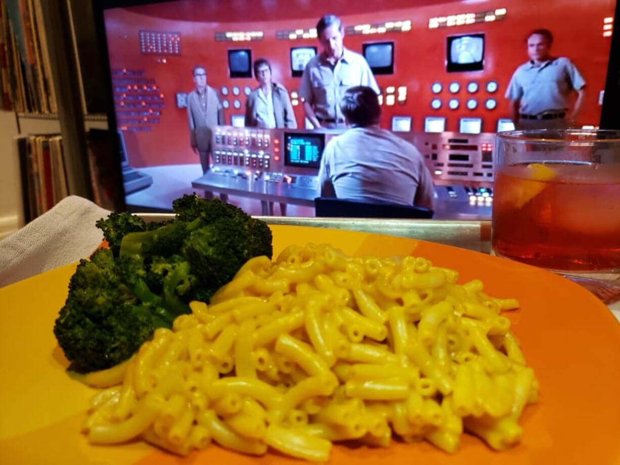 Pair the 1971 contagion movie &quot;Andromeda Strain&quot; with Kraft mac and cheese and Campari and soda. (Carolina A.