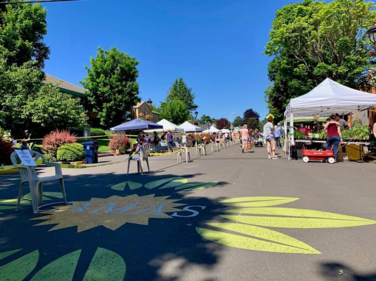 Opening day at the Camas Farmer&#039;s Market.