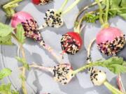 Radishes with sesame-salt.