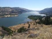 Rowena Crest and Rowena Plateau, adjacent trailheads at Oregon&#039;s Tom McCall Nature Preserve, offer some of the Columbia River Gorge&#039;s most spectacular views.