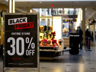 Shoppers flock to Vancouver Mall for Black Friday photo gallery