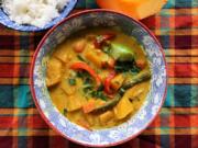 Thai pumpkin curry is made with cubed &quot;Touch of Autumn&quot; pumpkin, coconut milk and red curry paste. Green beans and bell pepper add crunch.