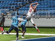 Fort Vancouver graduate Jordan Suell makes a touchdown catch during a Spring League this fall.