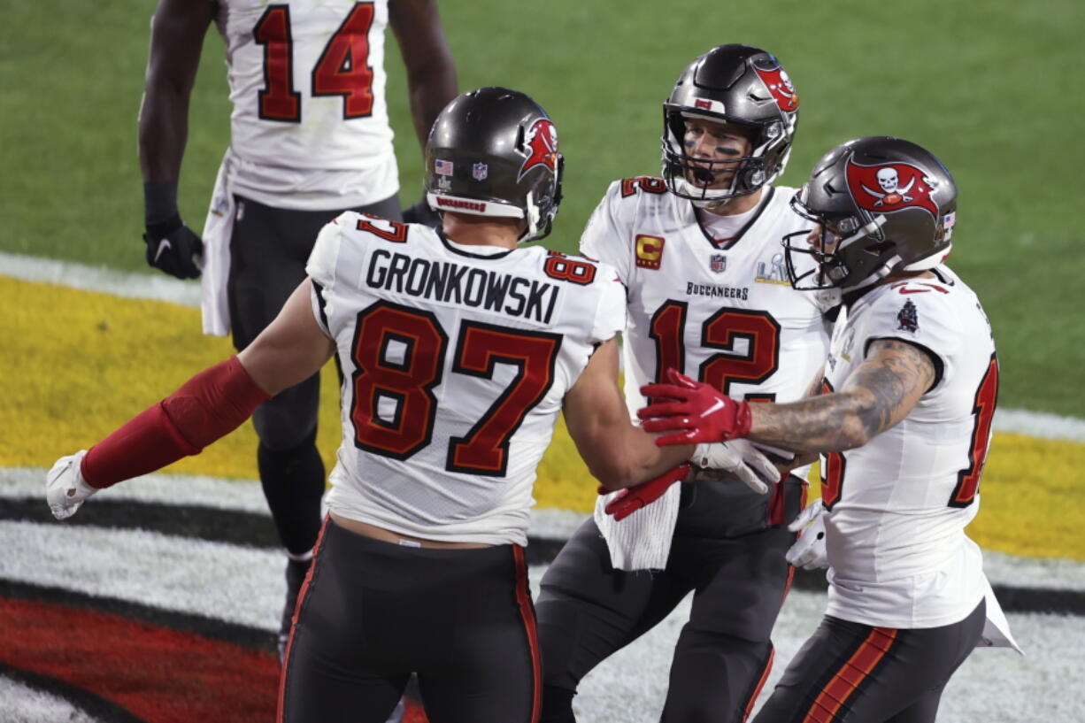 Tampa Bay Buccaneers&#039; Rob Gronkowski (87) reacts after scoring a touchdown during the first half of the NFL Super Bowl 55 football game against the Kansas City Chiefs, Sunday, Feb. 7, 2021, in Tampa, Fla.