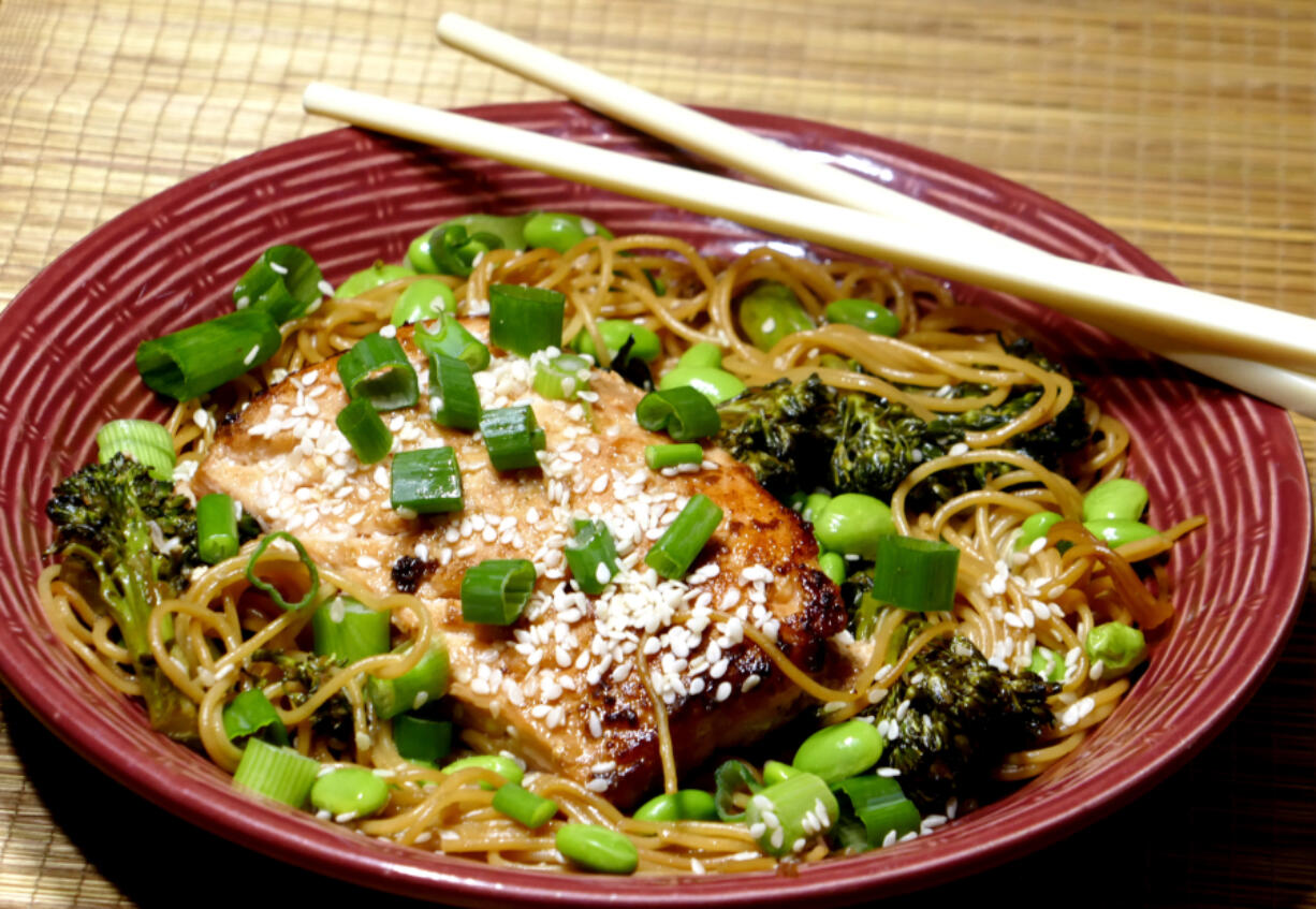 Ginger Salmon With Steamed Noodle Stir-fry (Linda Gassenheimer/TNS)