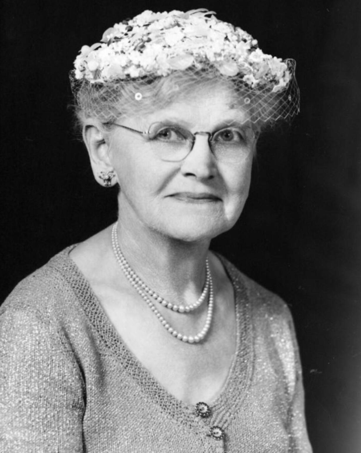 Mrs. Hilma Powers contributed $10 to the Vancouver Soroptimist club to have a photo taken wearing Mamie Eisenhower&#039;s hat. The first lady donated the hat shown to support the organization&#039;s 1955 fundraiser. Powers&#039; money went toward restoring the Vancouver Barracks Officers&#039; Quarters.