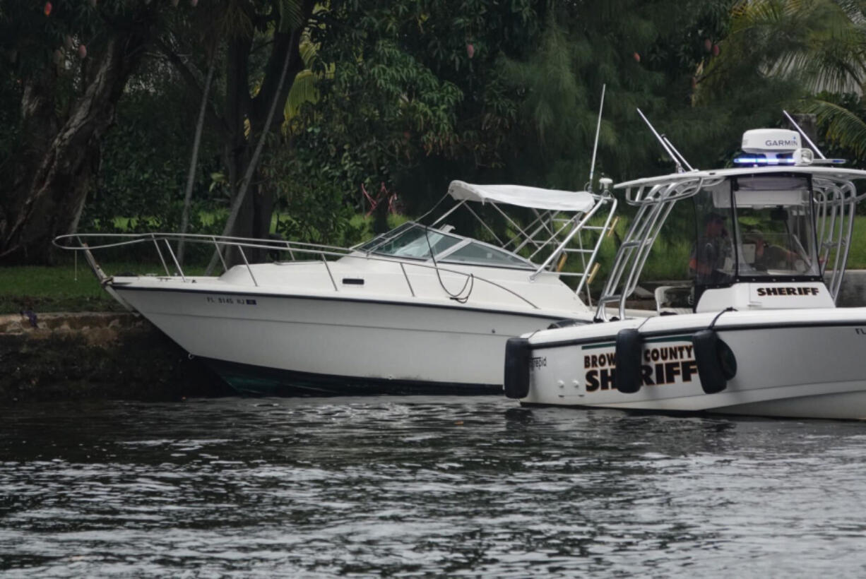 About a dozen people were detained in Pompano Beach after a boat carrying migrants tried to bring them ashore, the Broward Sheriff's Office said Thursday morning.