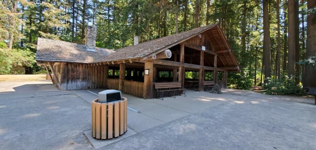 Large shelter at Lewisville Regional Park.