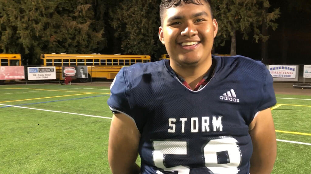 Skyview senior lineman Hezephaniah Po Ching