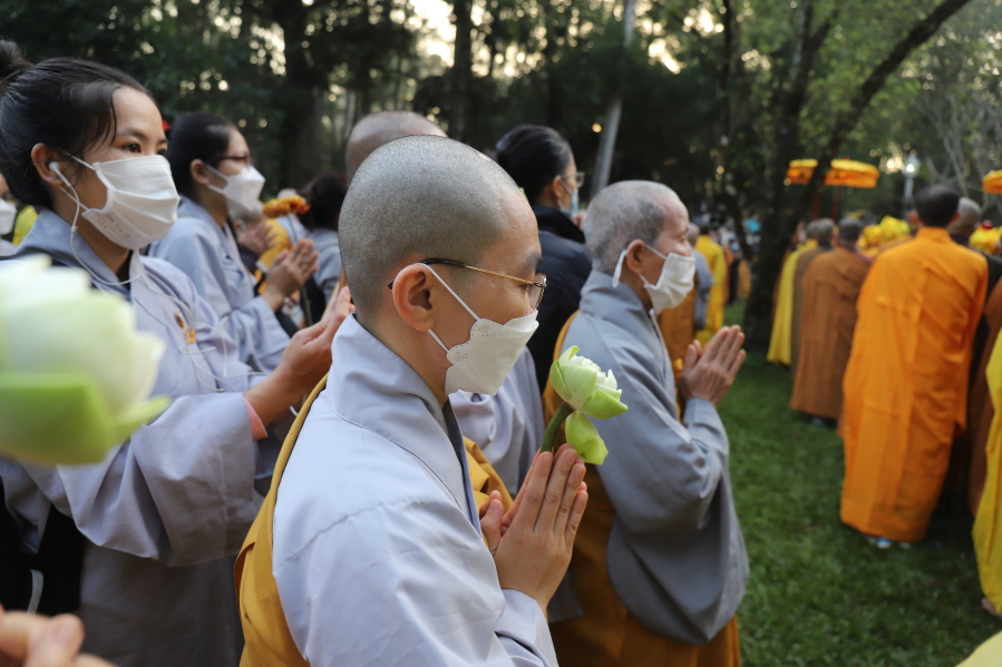 Funeral held in Vietnam for influential monk Thich Nhat Hanh - The Columbian