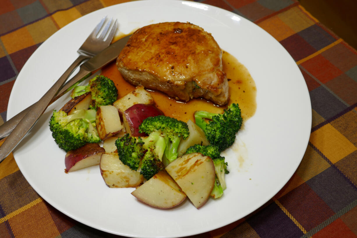 Skillet Maple-Glazed Pork Chops With Potatoes and Broccoli (Linda Gassenheimer/TNS)