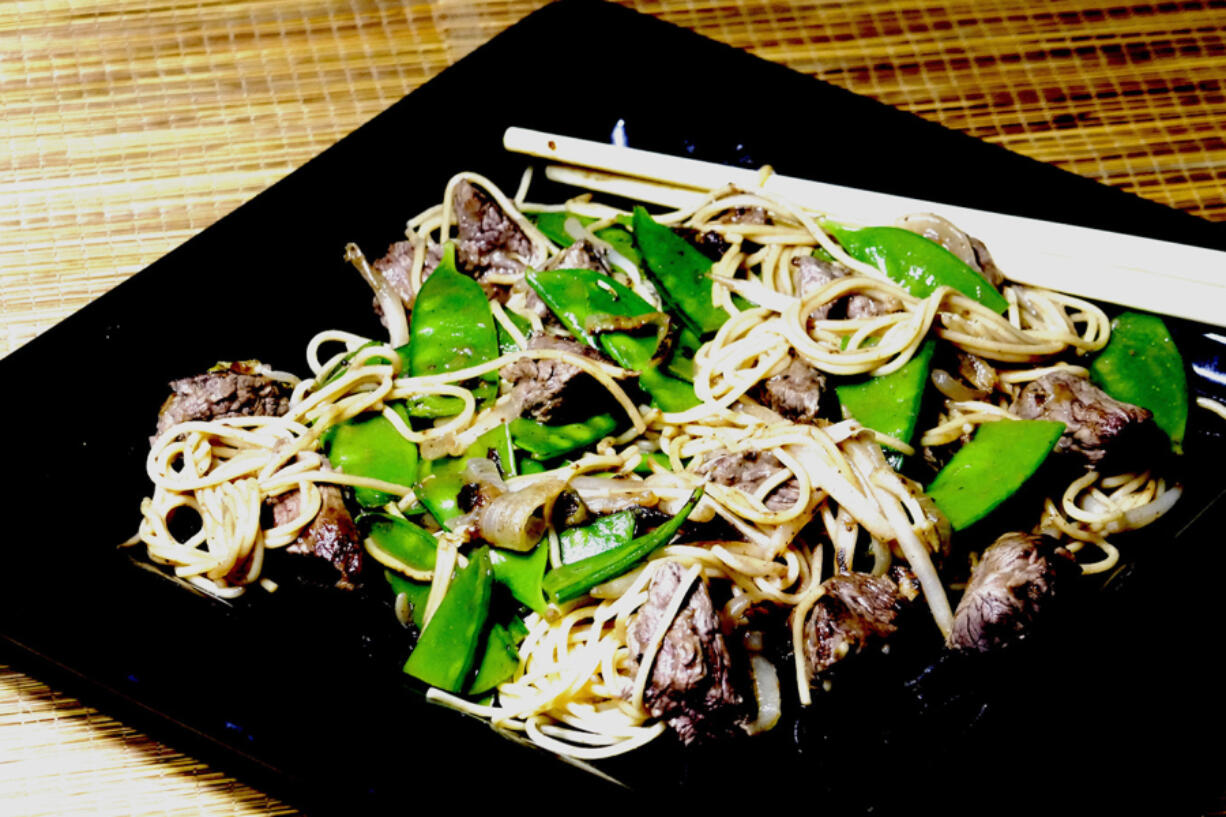 Beef Lo Mein (Linda Gassenheimer/TNS)