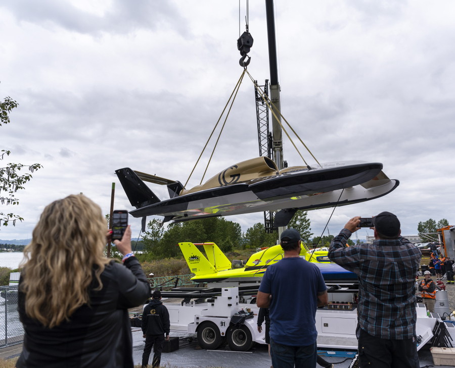 This one-man hydroplane boat could be yours - Vancouver Is Awesome