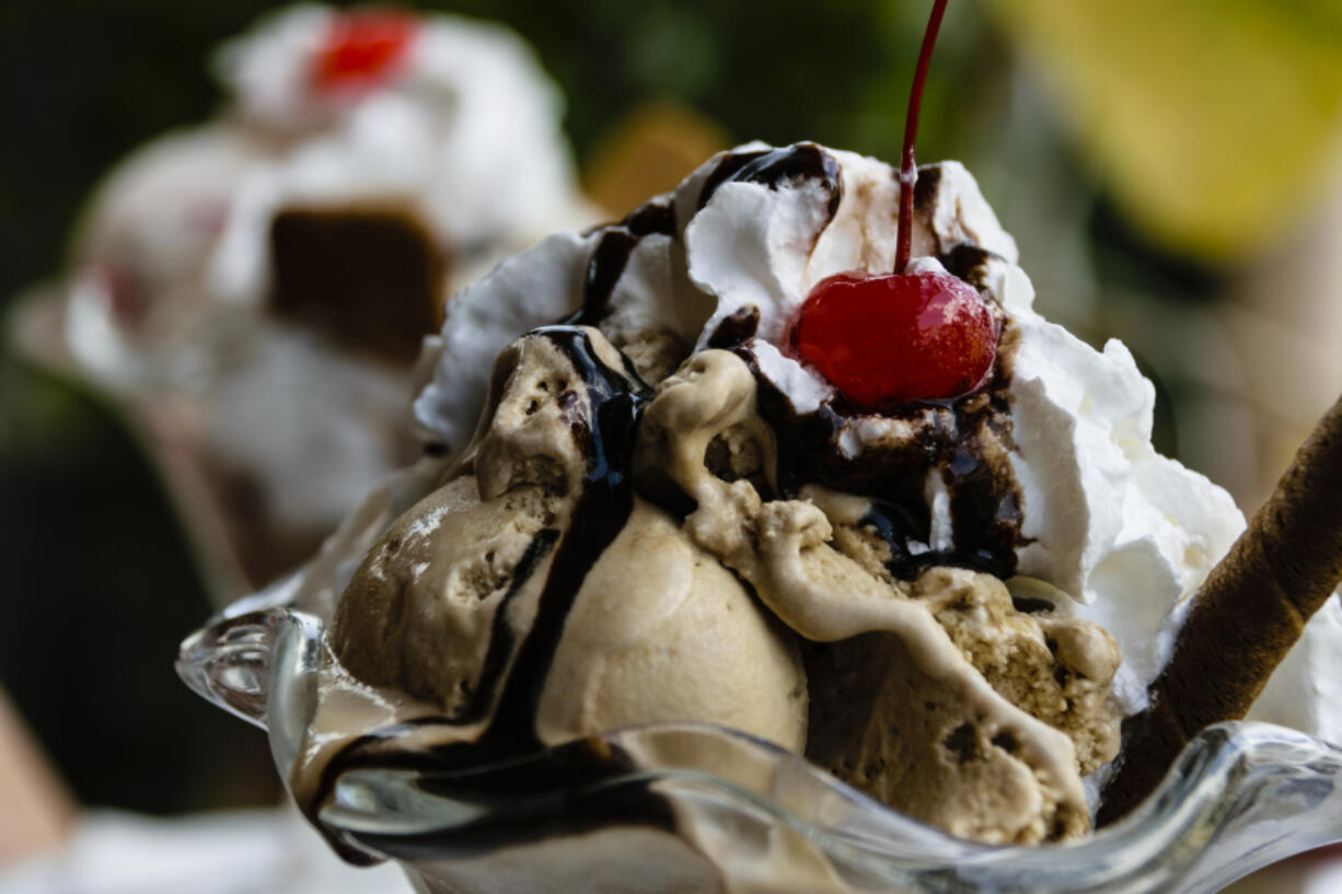 These sundaes would be good with any flavor of ice cream.