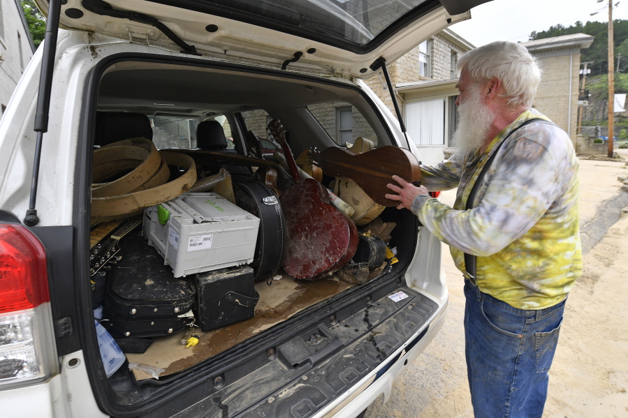 Storms damage buildings, signs in downtown Easley