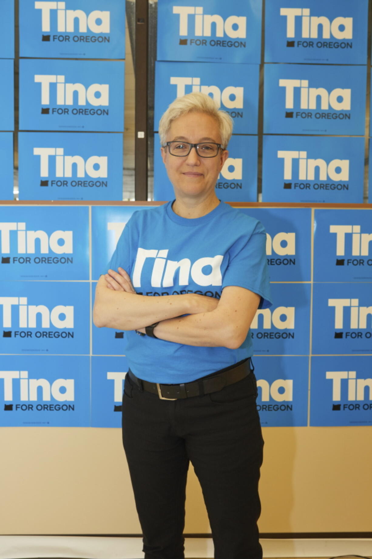 IMAGE DISTRIBUTED FOR HUMAN RIGHTS CAMPAIGN - Oregon Democratic gubernatorial candidate Tina Kotek at a canvass kickoff on Thursday, Nov3, 2022 in Portland.(Tom McKenzie/AP Images for Human Rights Campaign )