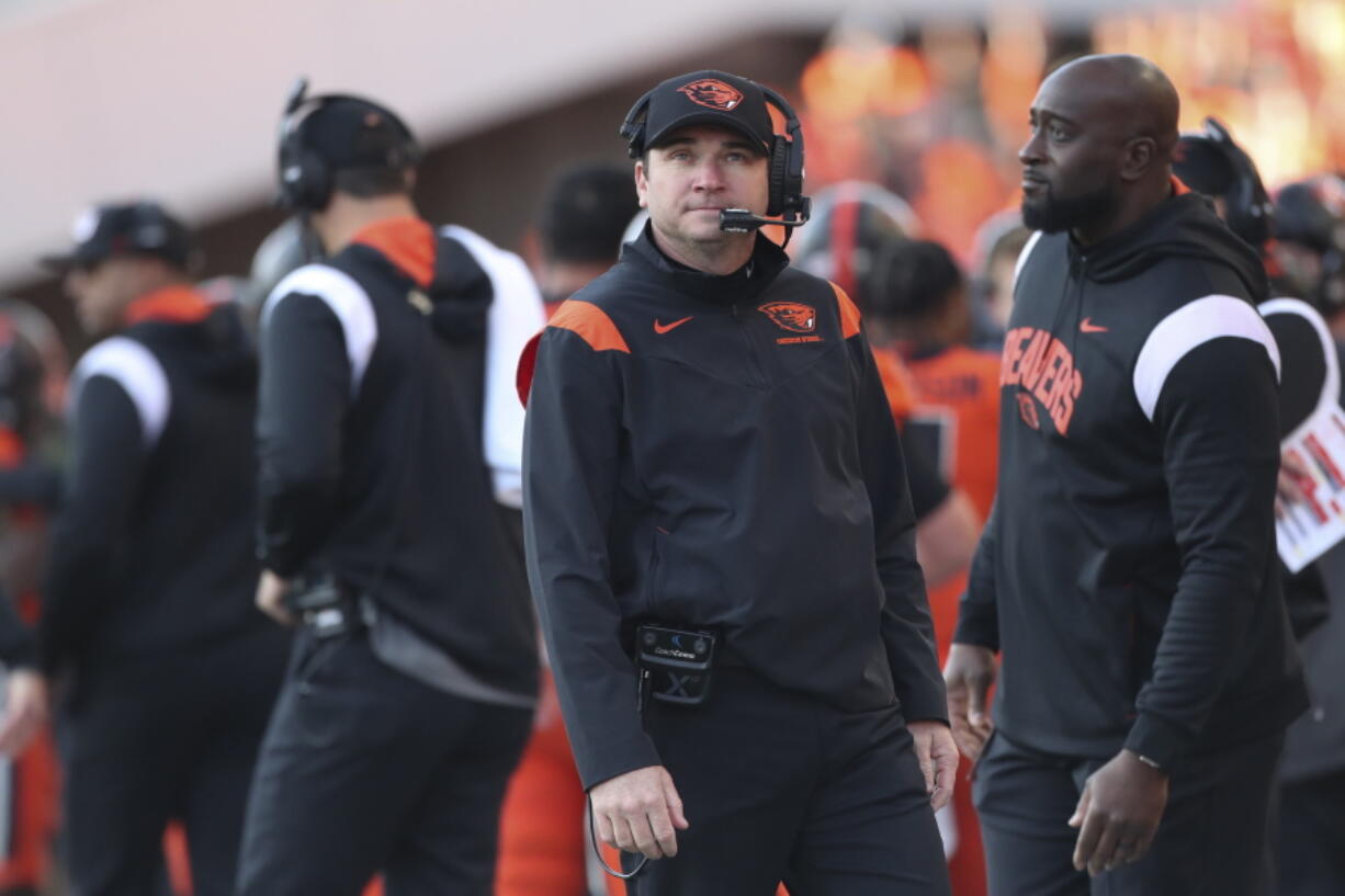 Oregon State head coach Jonathan Smith