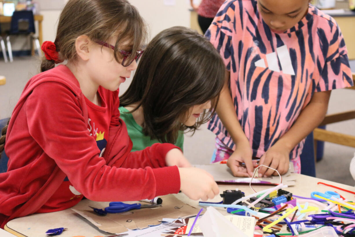 Washougal School District and Washougal Community Library partnered to bring hands-on robotics lessons to students in kindergarten through fifth grade at Gause and Hathaway elementary schools.