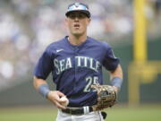 Seattle Mariners shortstop Dylan Moore finalized his three-year contract worth $8,875,000 on Wednesday, Feb. 8, 2023.  (AP Photo/Ted S.