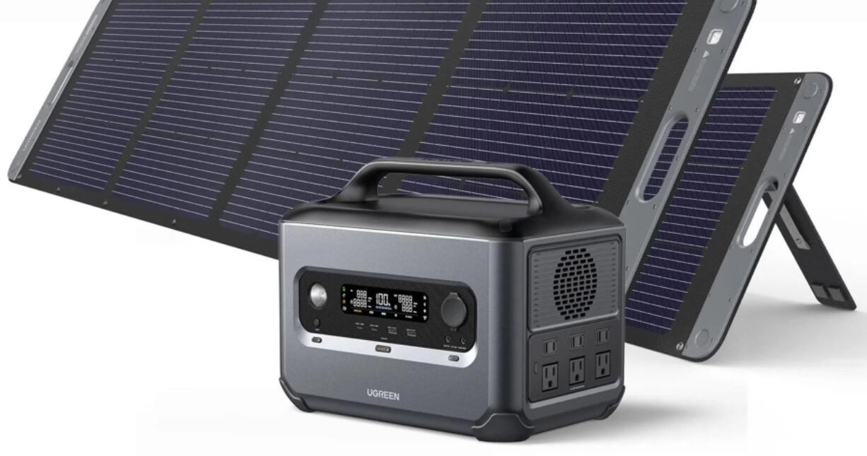 The PowerRoam 1200 Portable Power Station with the 200W solar panels.