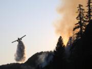 Aircraft flying on the Tunnel Five Fire (Washington Department of Natural Resources)