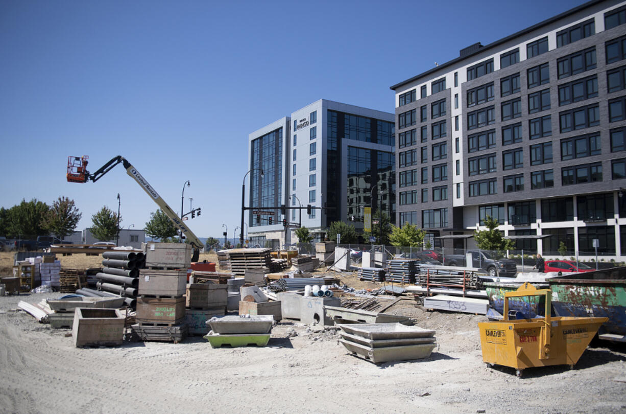 A new multifamily residential tower has been proposed for Block 1 of the Waterfront Vancouver.