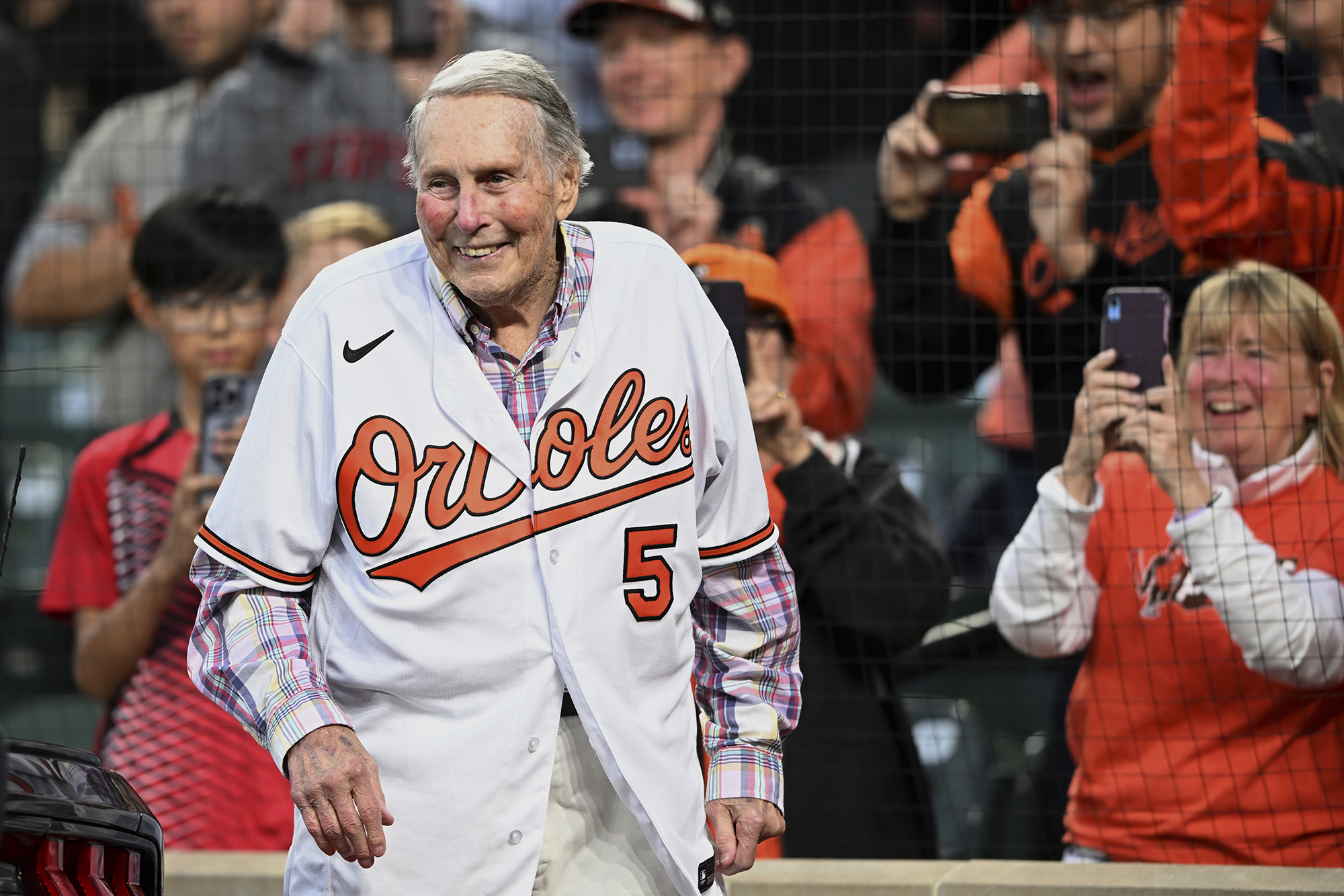 In remembering Brooks Robinson, we bring back this wonderful clip of B