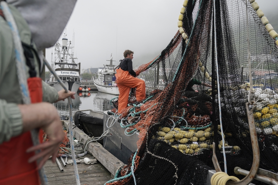 Fewer young people in fishing industry - The Columbian