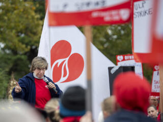 National Union leader joins strike at PeaceHealth photo gallery