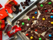 Halloween Candy Bark (Huy Mach/St.