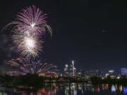 Wawa Welcome America Fireworks Spectacular over the Art Museum and the Philadelphia skyline on July 4, 2022. (Steven M.