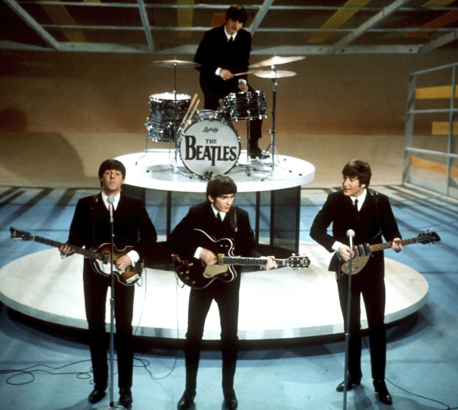 Abbey Road: The Beatles, George Harrison, Ringo Starr, Paul McCartney, John  Lennon: : Music}