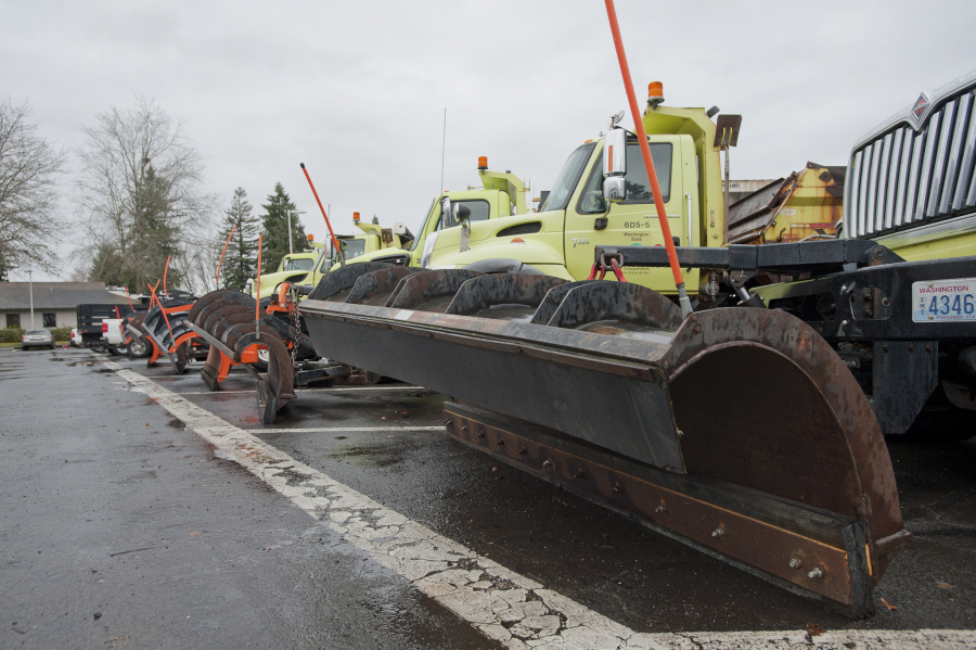 Gusts of wind up to 50 mph and, potentially, snow could land in Southwest Washington and the Portland area this week.