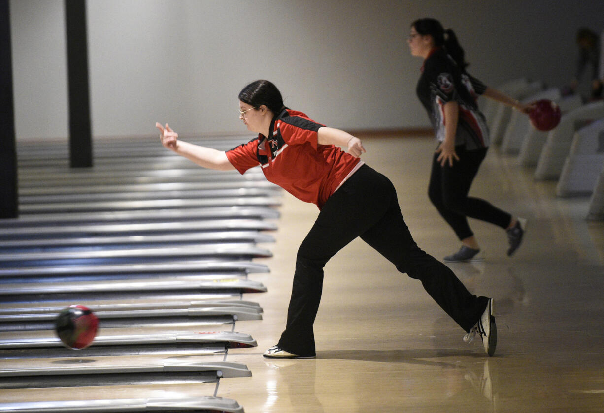 Fort Vancouver senior Lilly Peschka bowls during a match against Camas at Big Al's on Monday, Jan. 8, 2024.