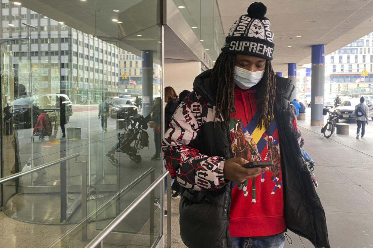 Frank Cope waits outside for a car after a checkup at Bellevue Hospital in New York on Wednesday, Jan. 3, 2023. The previous week, New York City resumed a mask mandate for the city&rsquo;s 11 public hospitals.