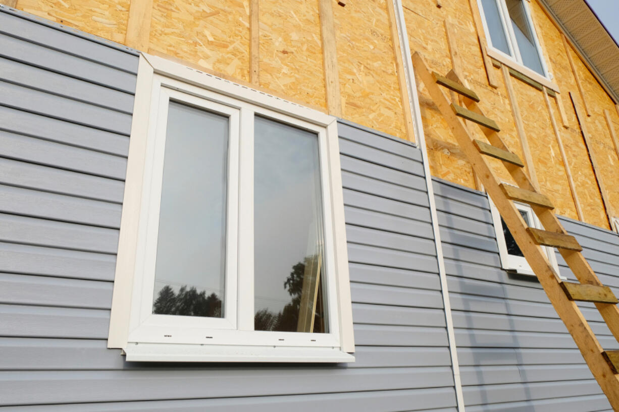 Learn what your siding is made from and when it was installed to get an idea of when it likely needs to be replaced.