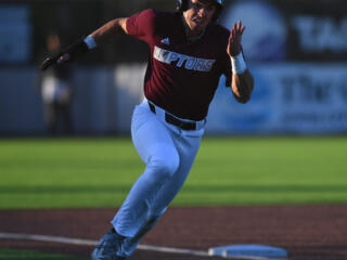 Ridgefield Raptors vs. Yakima Valley Pippins photo gallery