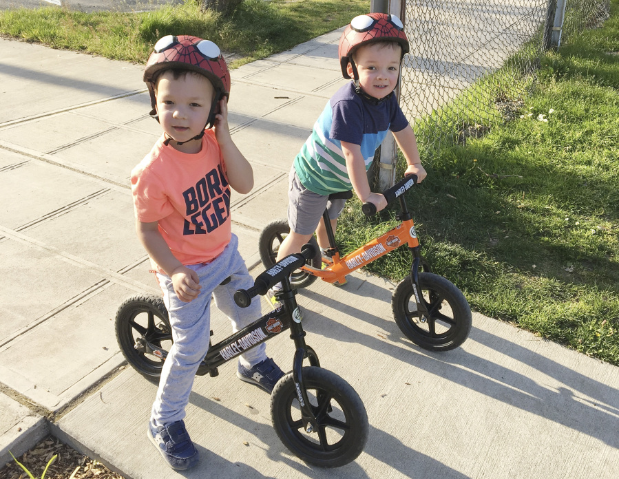 At what age should a kid start riding a bike?