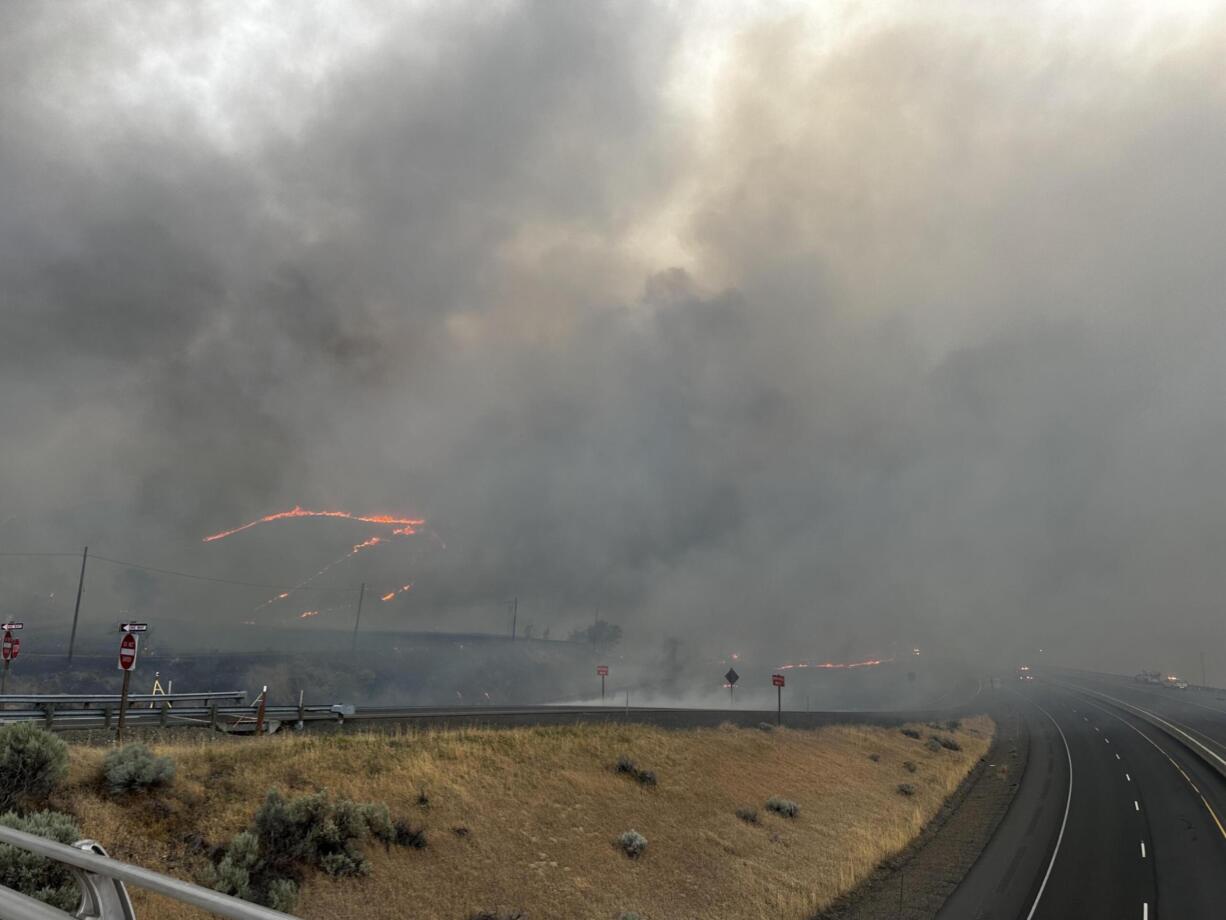 The Durkee Fire in eastern Oregon is burning on more than 250,000 acres right up to Interstate 84, causing closures of the freeway, (Brett Brown, NW Team 6)