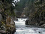 Man found dead below Shipherd Falls in Wind River.