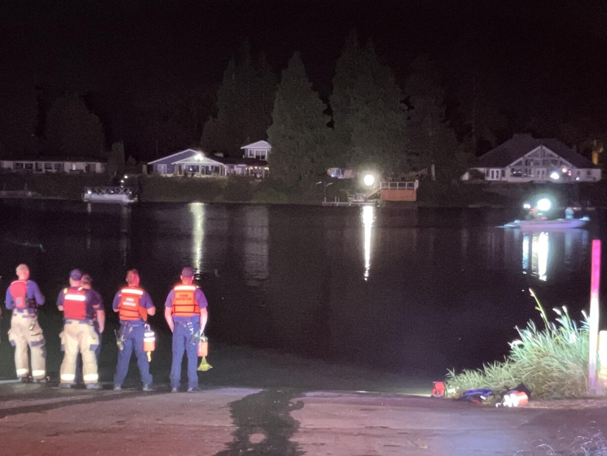 Clark Cowlitz Fire Rescue was called to Horseshoe Lake Park in Woodland to search for a man that drowned while trying to evade police early Thursday morning.