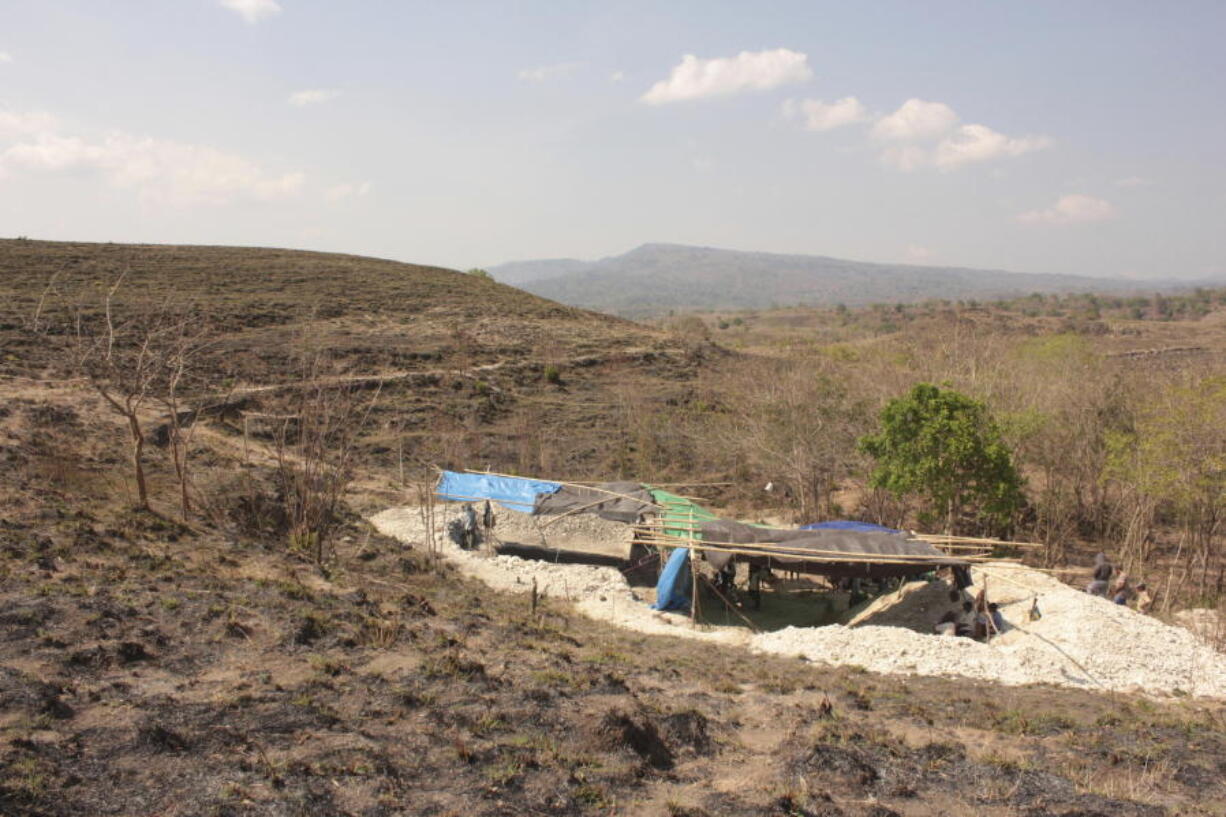 This photo provided by Gerrit van den Bergh shows the Mata Menge excavation site on the Indonesia island of Flores on Oct. 15, 2014. Researchers uncovered fossils at the site that suggest ancestors of the &ldquo;hobbits&rdquo; were even smaller and lived around 700,000 years ago.