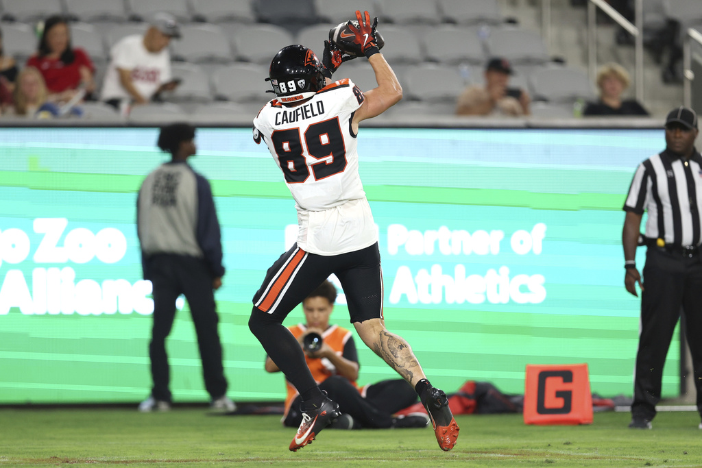 Oregon State tight end Bryce Caufield (89) catches the ball for a touchdown against San Diego State during the second half of an NCAA college football game Saturday, Sept. 7, 2024, in San Diego.