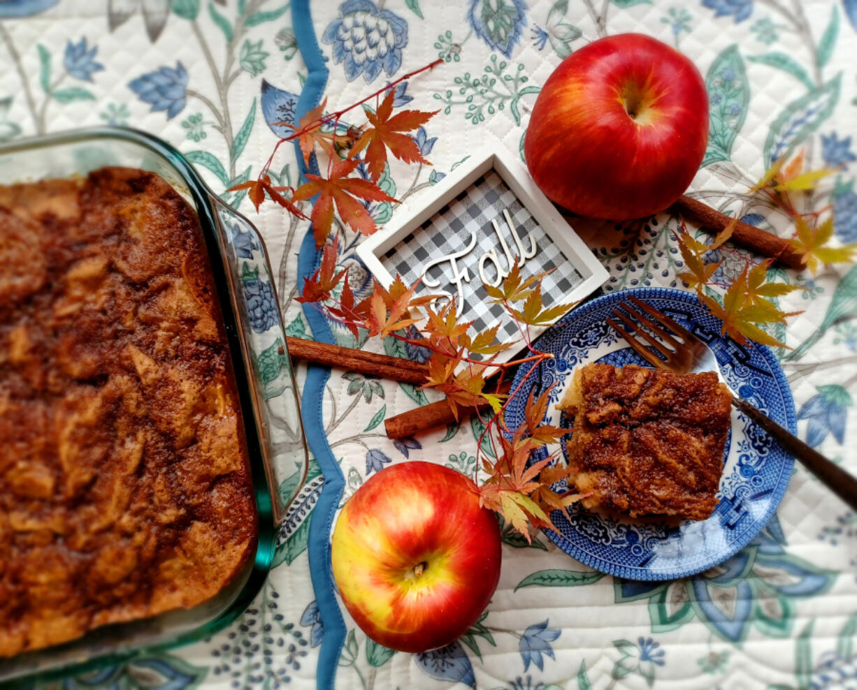 This moist, apple-packed Cinnamon Swirl Applecake is just what you need this fall.